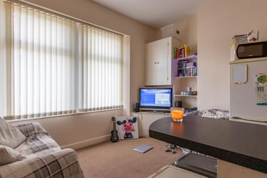 2 bed house, Northcote Street, Plasnewydd, Cardiff, CF243BH - Image 1